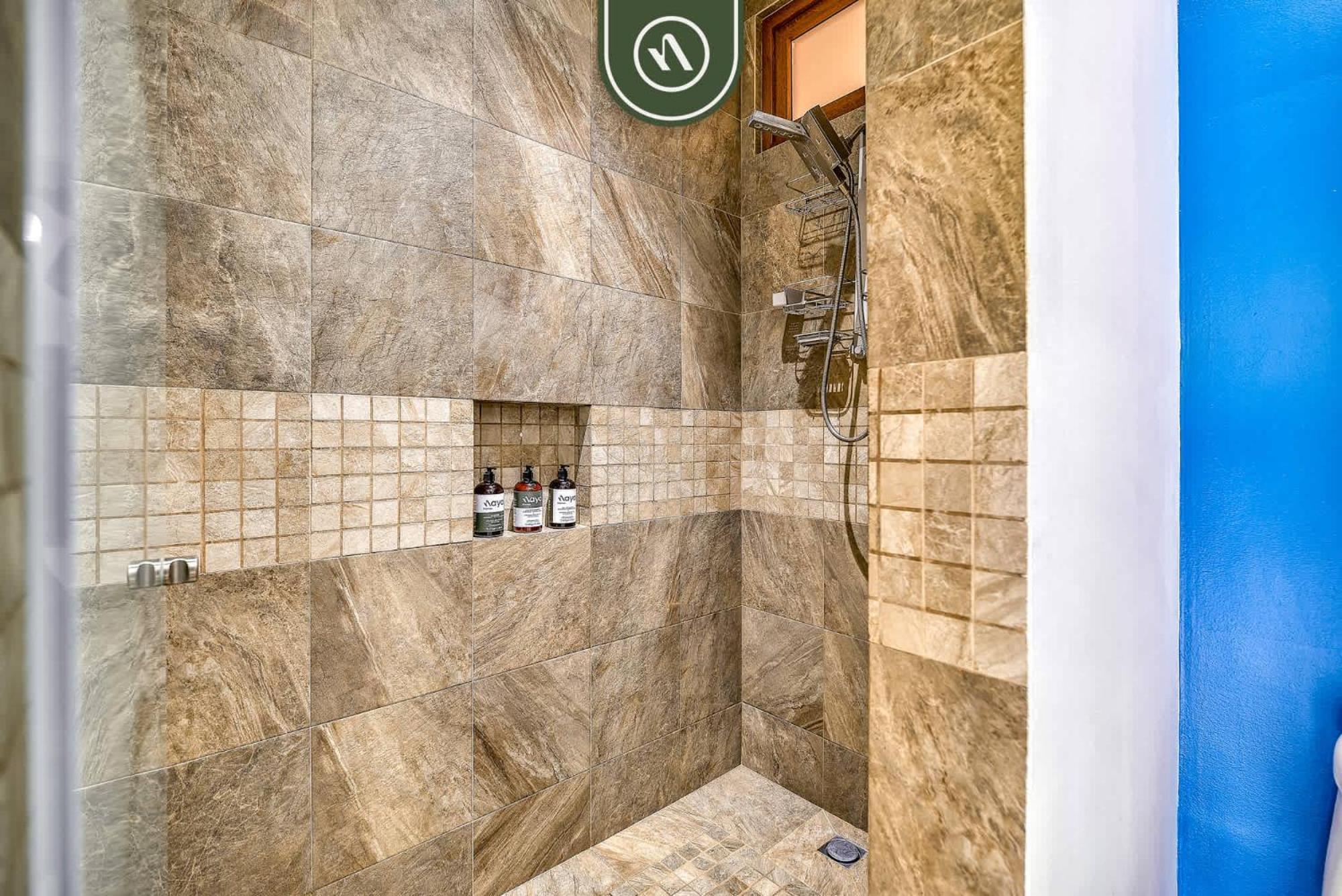 1 Bedroom - Amazing Sunsets Froom The Roof - Pool Apartment *